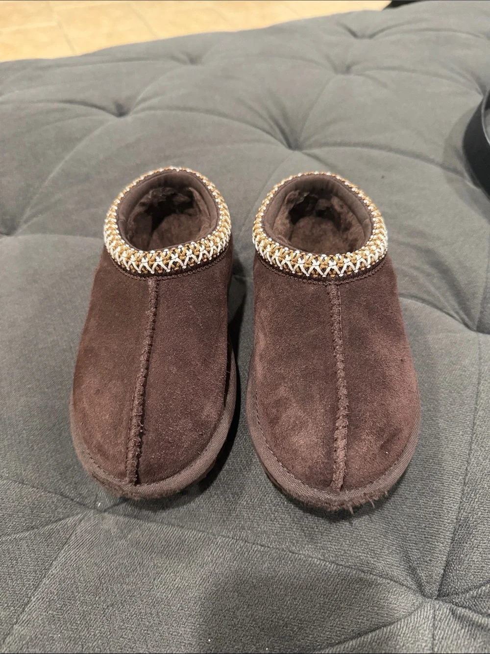 Kids UGG - Picture 1 of 7